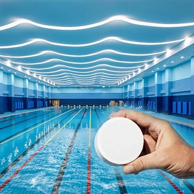 Piscina Effervescente Veloce 90% TCCA Con Acqua Pulita